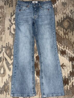 BDG Straight Leg Jeans 28